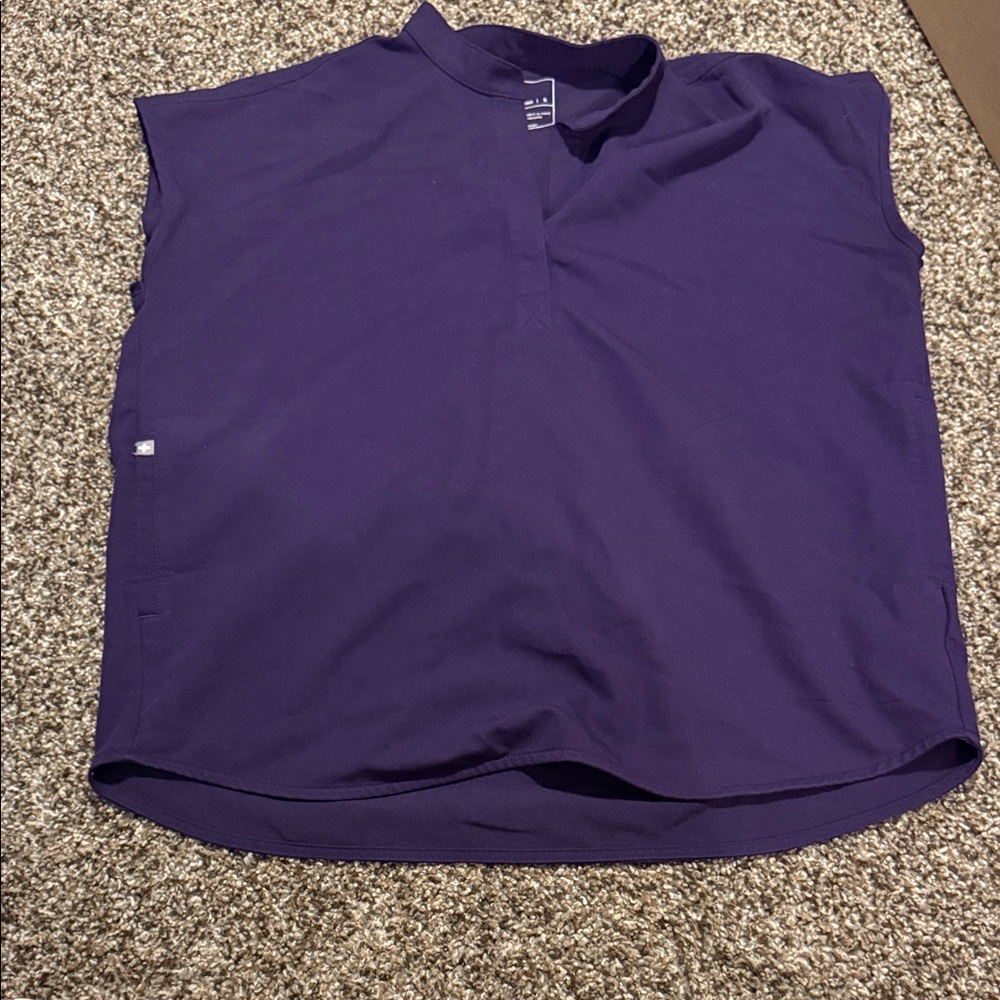 Rafaela Oversized Scrub Top in purple jam size small